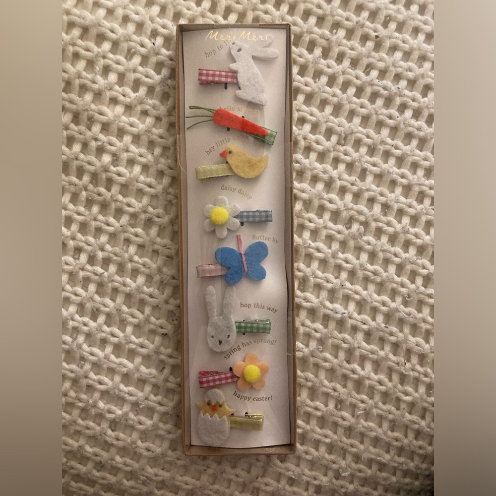 Meri Meri hair clips. New unopened box. Set of 8. Cute. Easter themed.